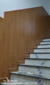 Thi công ốp Lamri tường nhà phố An Sương