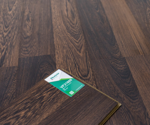 Sàn gỗ Thaixin 8mm VF21600