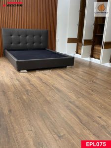 Thi công sàn gỗ công nghiệp Egger Aqua EPL075